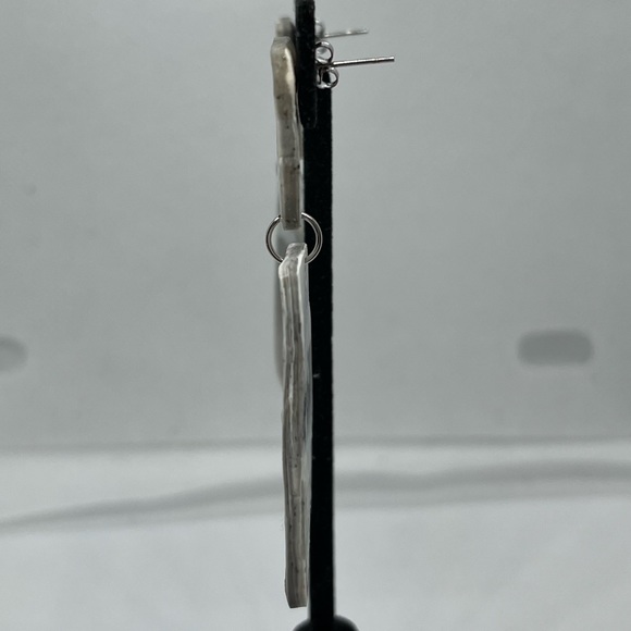 Large NWT Handcrafted Earrings - Picture 5 of 7